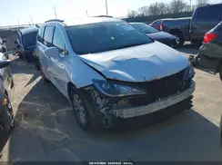 2C4RC1BG8HR677720 2017 CHRYSLER PACIFICA