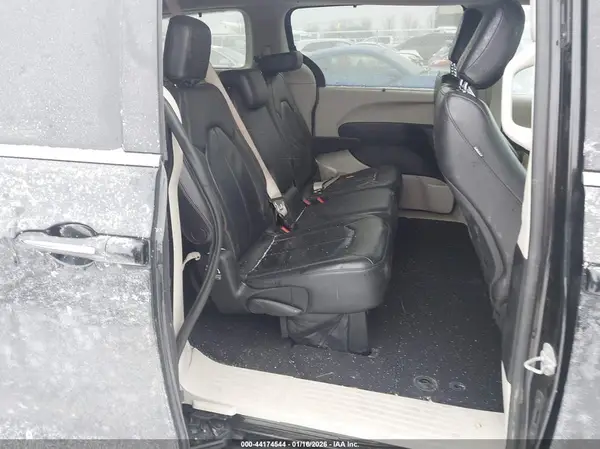 2C4RC1BG8HR705077 2017 CHRYSLER PACIFICA - Image 8
