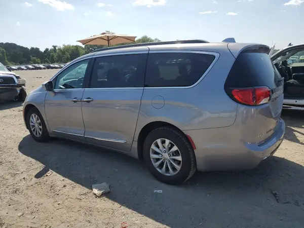 2C4RC1BG8HR730285 2017 CHRYSLER PACIFICA - Image 2