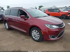 2C4RC1BG8HR734353 2017 CHRYSLER PACIFICA