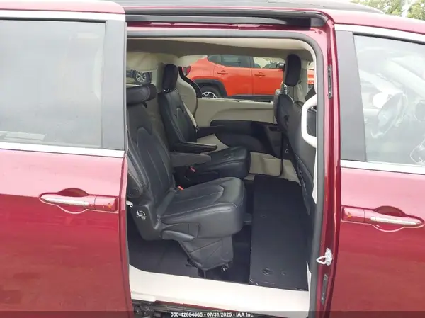 2C4RC1BG8HR734353 2017 CHRYSLER PACIFICA - Image 8