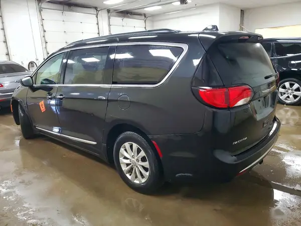 2C4RC1BG8HR734515 2017 CHRYSLER PACIFICA - Image 2