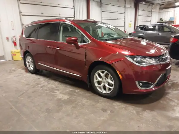 2C4RC1BG8HR743554 2017 CHRYSLER PACIFICA - Image 1