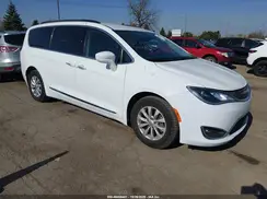 2C4RC1BG8HR744106 2017 CHRYSLER PACIFICA