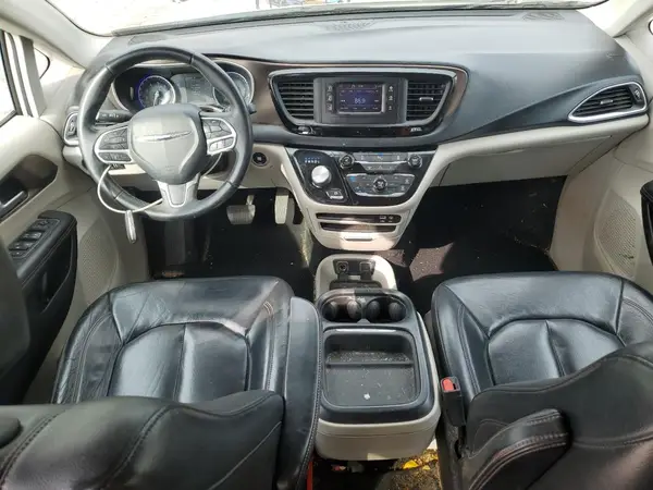 2C4RC1BG8HR744302 2017 CHRYSLER PACIFICA - Image 8
