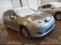 2C4RC1BG8HR745384 2017 CHRYSLER PACIFICA