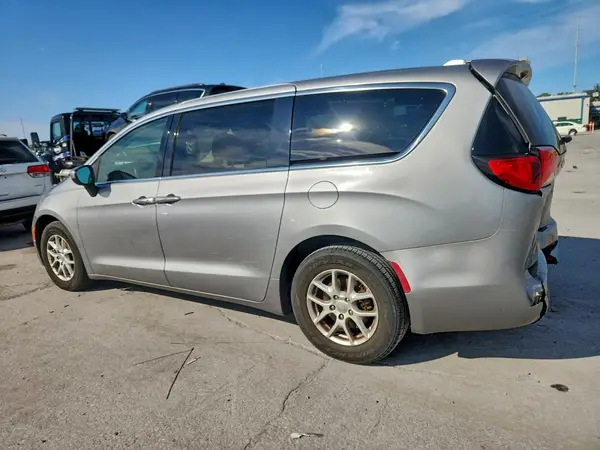 2C4RC1BG8HR753307 2017 CHRYSLER PACIFICA - Image 2