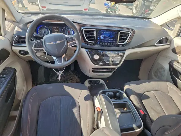 2C4RC1BG8HR753307 2017 CHRYSLER PACIFICA - Image 8