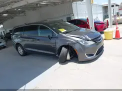 2C4RC1BG8HR770687 2017 CHRYSLER PACIFICA