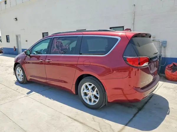 2C4RC1BG8HR780037 2017 CHRYSLER PACIFICA - Image 2