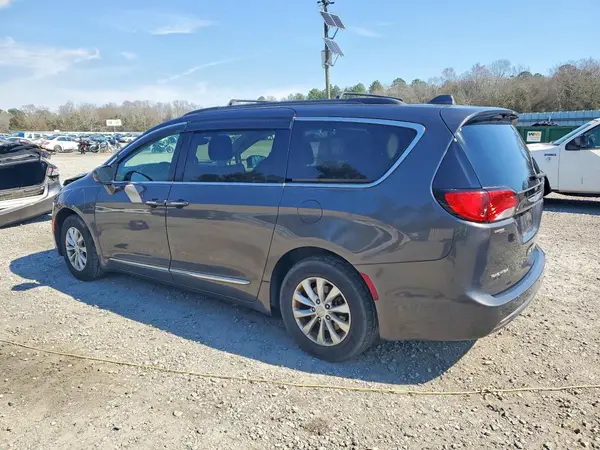 2C4RC1BG8HR788364 2017 CHRYSLER PACIFICA - Image 2