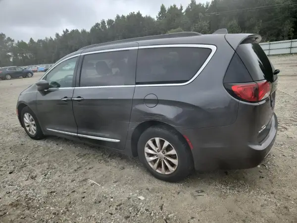 2C4RC1BG8HR794441 2017 CHRYSLER PACIFICA - Image 2