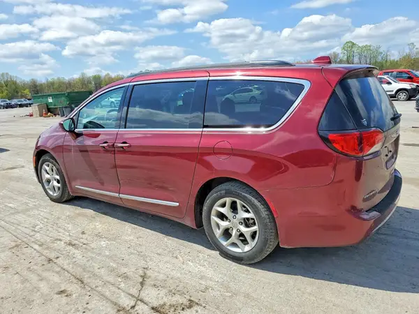 2C4RC1BG8HR794746 2017 CHRYSLER PACIFICA - Image 2