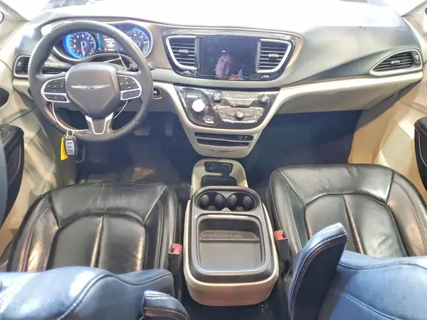 2C4RC1BG8HR795797 2017 CHRYSLER PACIFICA - Image 8