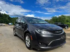 2C4RC1BG8HR803588 2017 CHRYSLER PACIFICA