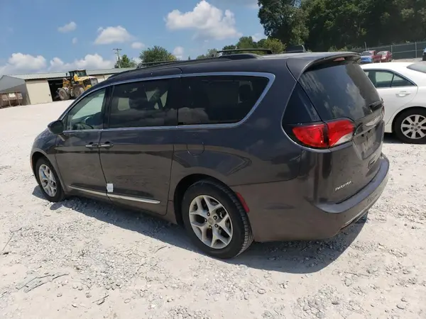 2C4RC1BG8HR803672 2017 CHRYSLER PACIFICA - Image 2