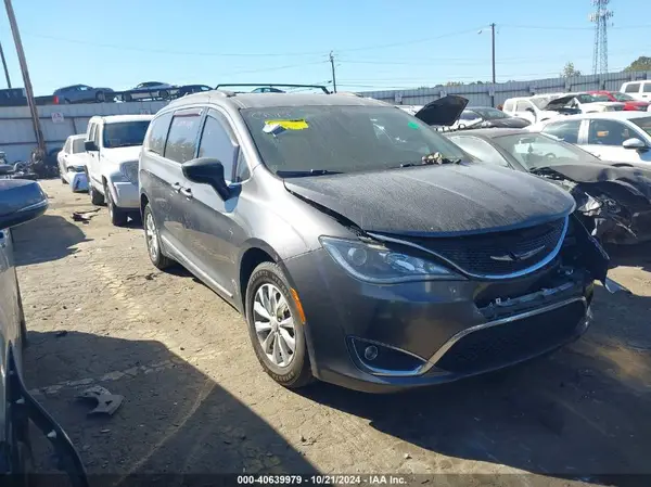 2C4RC1BG8HR804689 2017 CHRYSLER PACIFICA - Image 1
