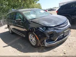 2C4RC1BG8HR809536 2017 CHRYSLER PACIFICA