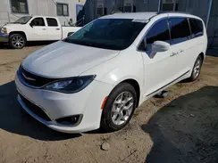 2C4RC1BG8HR809763 2017 CHRYSLER PACIFICA