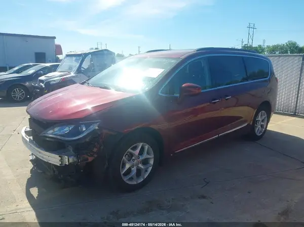 2C4RC1BG8HR809858 2017 CHRYSLER PACIFICA - Image 2