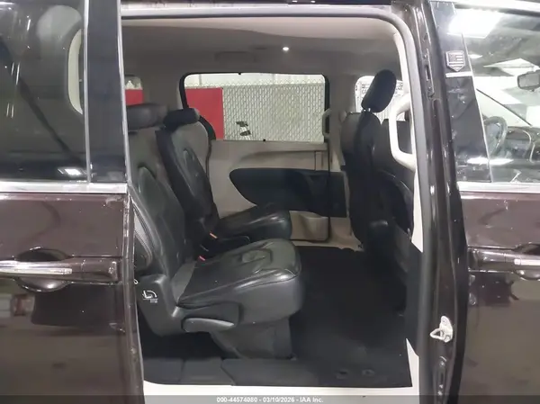 2C4RC1BG8HR810122 2017 CHRYSLER PACIFICA - Image 8