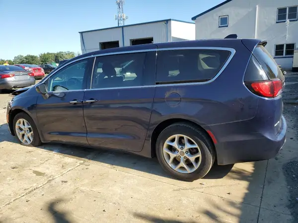 2C4RC1BG8HR811397 2017 CHRYSLER PACIFICA - Image 2