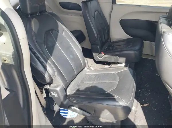 2C4RC1BG8HR816003 2017 CHRYSLER PACIFICA - Image 8