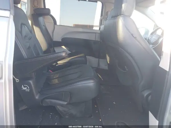 2C4RC1BG8HR816082 2017 CHRYSLER PACIFICA - Image 8
