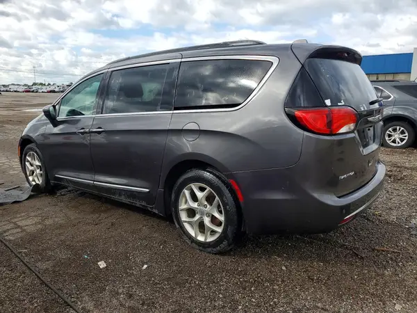2C4RC1BG8HR816261 2017 CHRYSLER PACIFICA - Image 2