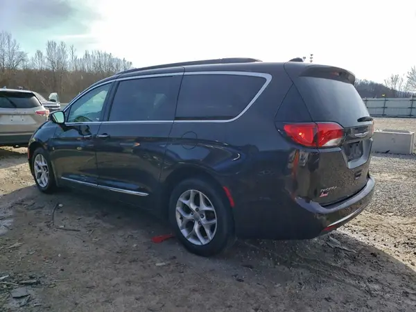 2C4RC1BG8HR820519 2017 CHRYSLER PACIFICA - Image 2