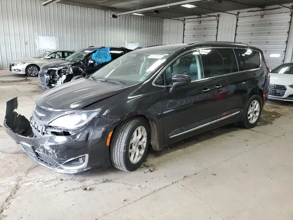 2C4RC1BG8HR820939 2017 CHRYSLER PACIFICA - Image 1