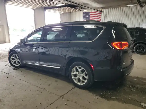 2C4RC1BG8HR820939 2017 CHRYSLER PACIFICA - Image 2