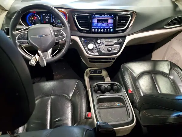 2C4RC1BG8HR821041 2017 CHRYSLER PACIFICA - Image 8