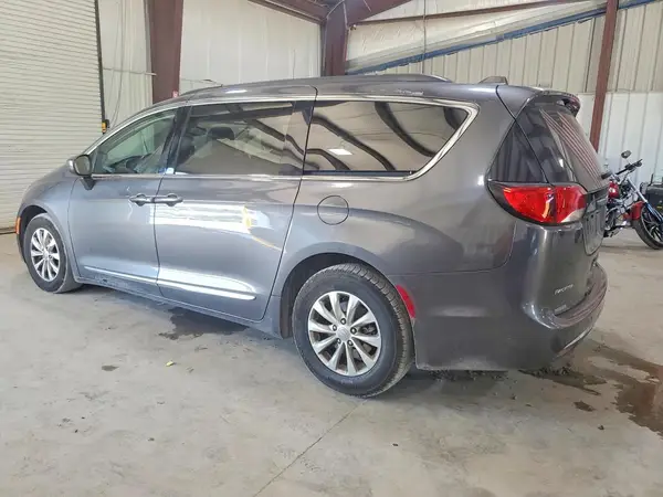 2C4RC1BG8HR821279 2017 CHRYSLER PACIFICA - Image 2