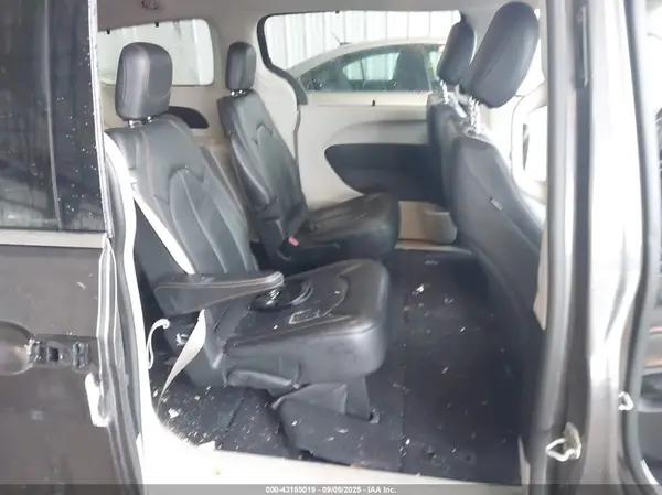 2C4RC1BG8HR821735 2017 CHRYSLER PACIFICA - Image 8