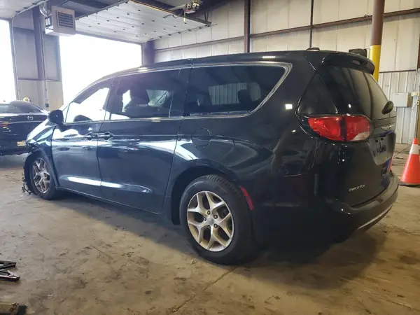 2C4RC1BG8HR844691 2017 CHRYSLER PACIFICA - Image 2
