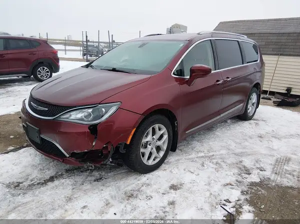 2C4RC1BG8JR102300 2018 CHRYSLER PACIFICA - Image 2
