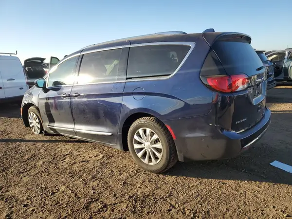 2C4RC1BG8JR107190 2018 CHRYSLER PACIFICA - Image 2