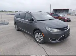 2C4RC1BG8JR110204 2018 CHRYSLER PACIFICA