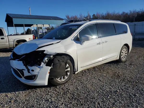 2C4RC1BG8JR120327 2018 CHRYSLER PACIFICA - Image 1