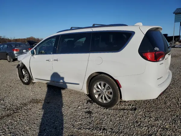2C4RC1BG8JR120327 2018 CHRYSLER PACIFICA - Image 2
