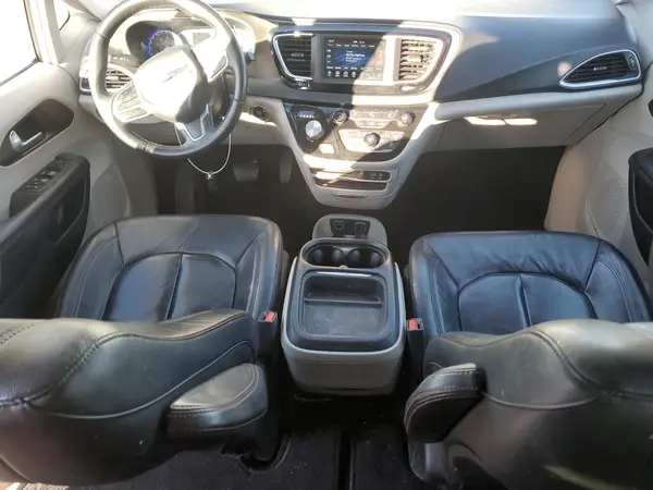 2C4RC1BG8JR120327 2018 CHRYSLER PACIFICA - Image 8