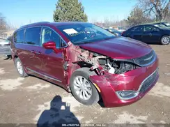 2C4RC1BG8JR120439 2018 CHRYSLER PACIFICA