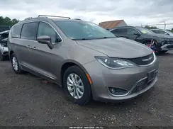 2C4RC1BG8JR123583 2018 CHRYSLER PACIFICA