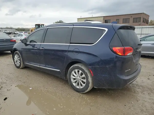 2C4RC1BG8JR124524 2018 CHRYSLER PACIFICA - Image 2