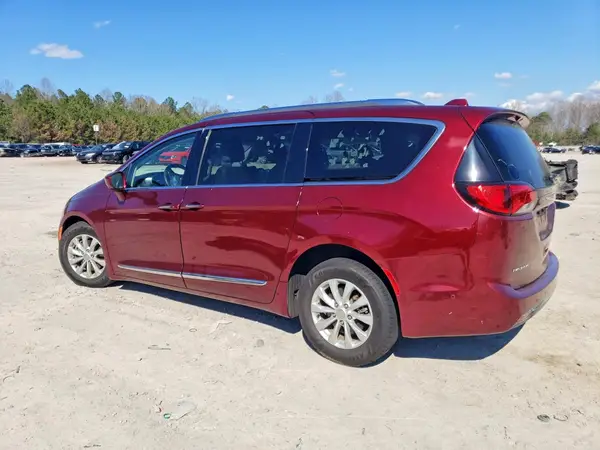 2C4RC1BG8JR128556 2018 CHRYSLER PACIFICA - Image 2