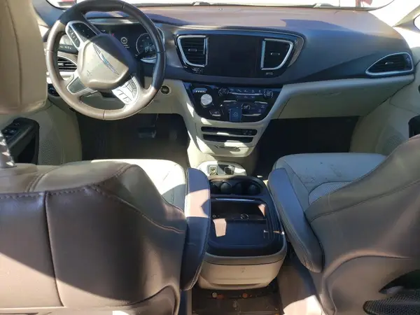 2C4RC1BG8JR128556 2018 CHRYSLER PACIFICA - Image 8