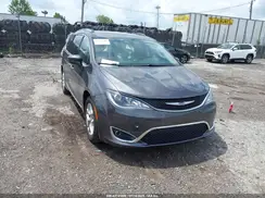 2C4RC1BG8JR128864 2018 CHRYSLER PACIFICA