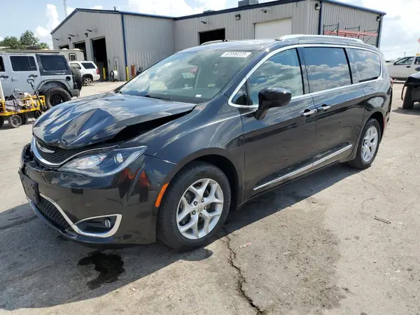2C4RC1BG8JR130677 2018 CHRYSLER PACIFICA - Image 1