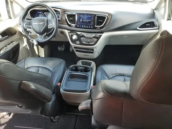 2C4RC1BG8JR130677 2018 CHRYSLER PACIFICA - Image 8